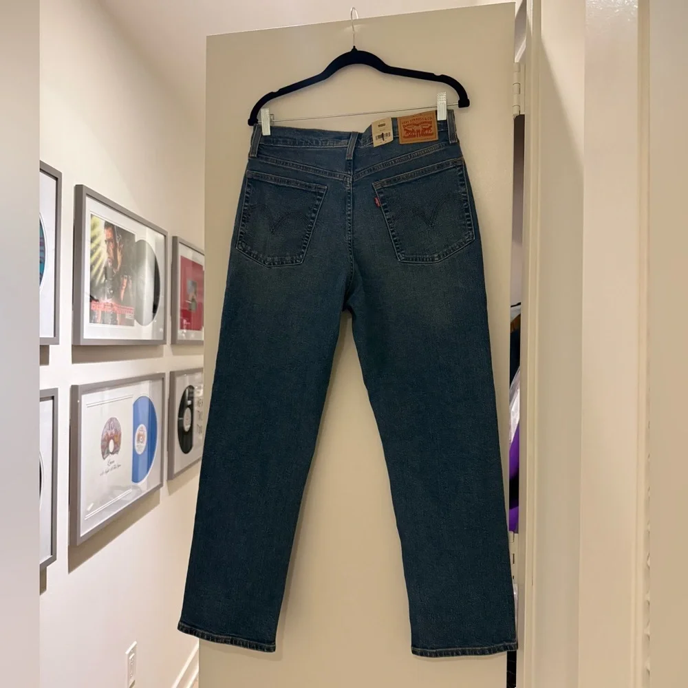 NWT Levi's Women's Blue Jeans Wedgie Straight 30 X 28